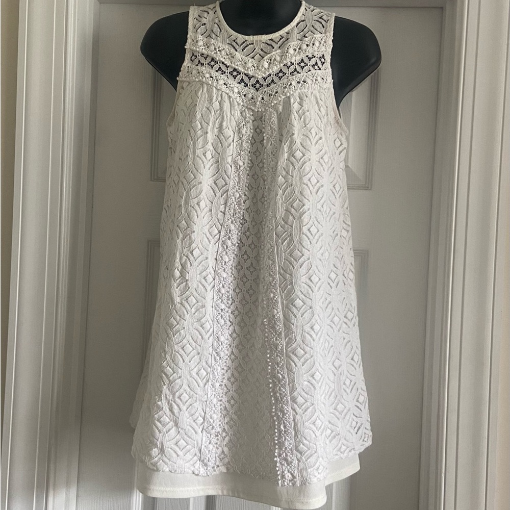 Young Women’s Lace Dress